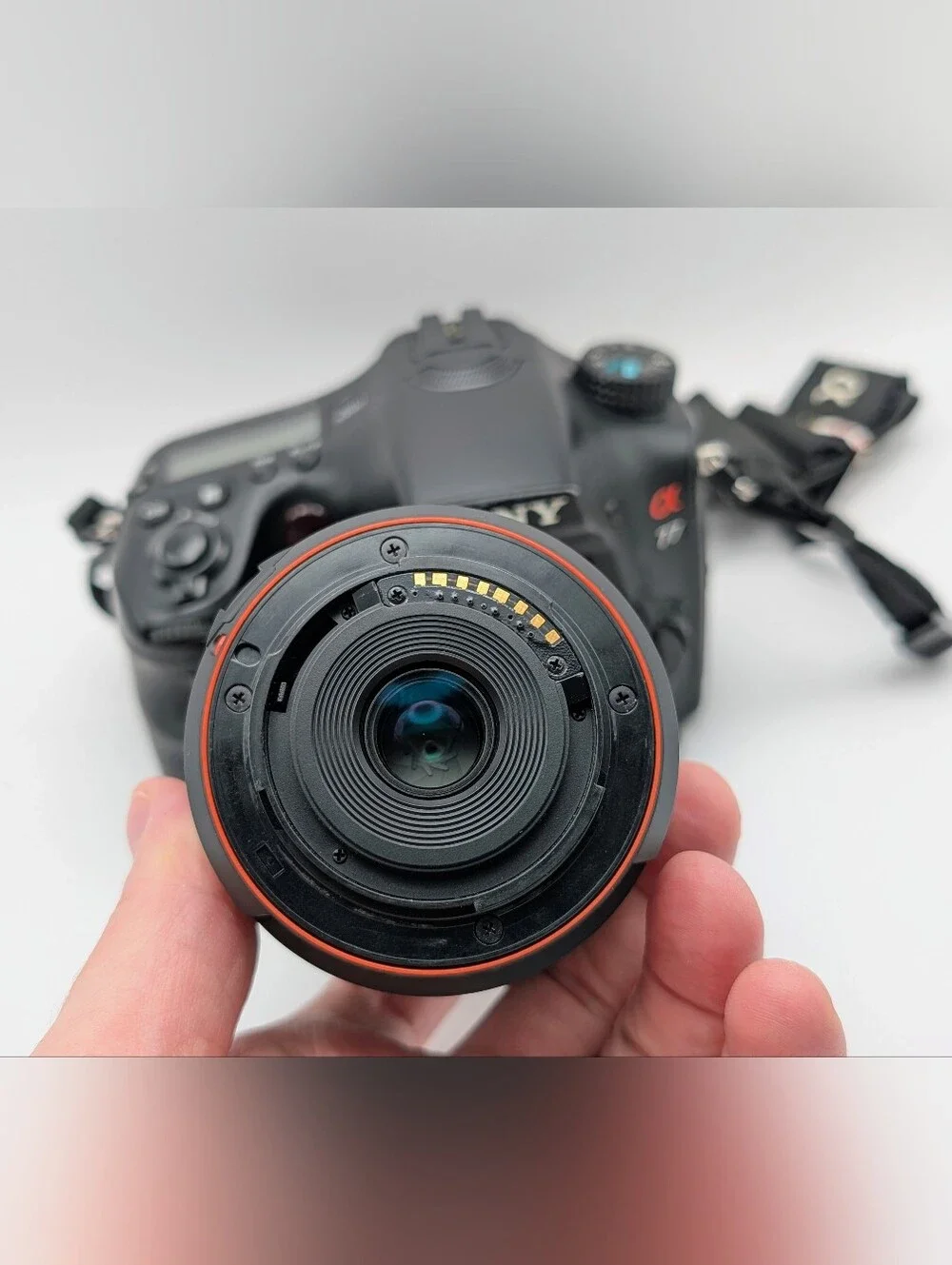 Sony Camera Alpha A77 SLT-A77V 24.3MP + DT 4-5.6/55-200 SAM Lens + 3 Batteries